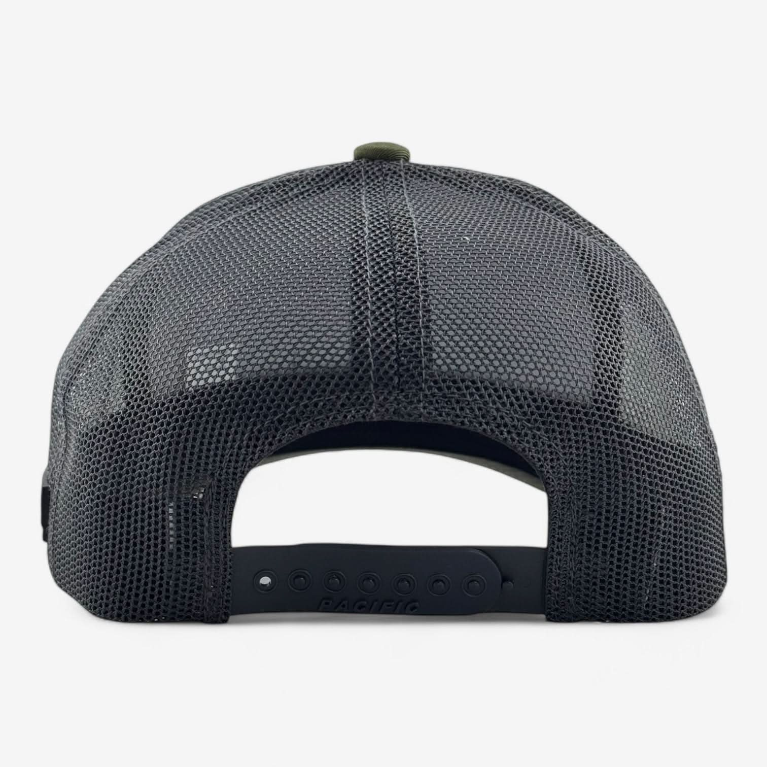 The image highlights the reverse side of a black mesh trucker hat, equipped with an adjustable snapback closure. This cap incorporates sweat-wicking technology and boasts a textured design to keep it cool and dry. Its vintage-inspired 3D patch adds a stylish flair to the OKLA Freedom Trucker Hat.